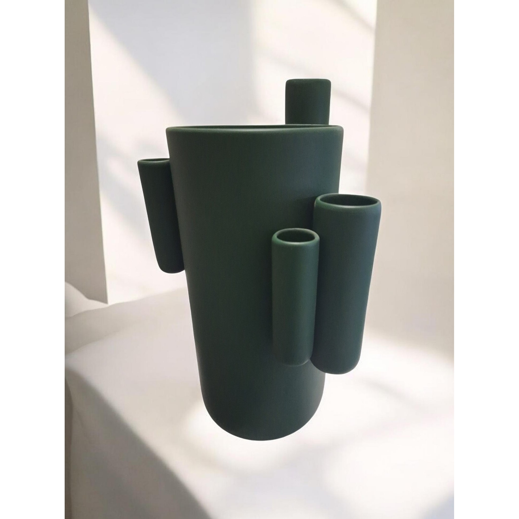 Acquista online Calligaris Tubini vaso ceramica verde bosco opaco 20x33,5h Connubia Calligaris